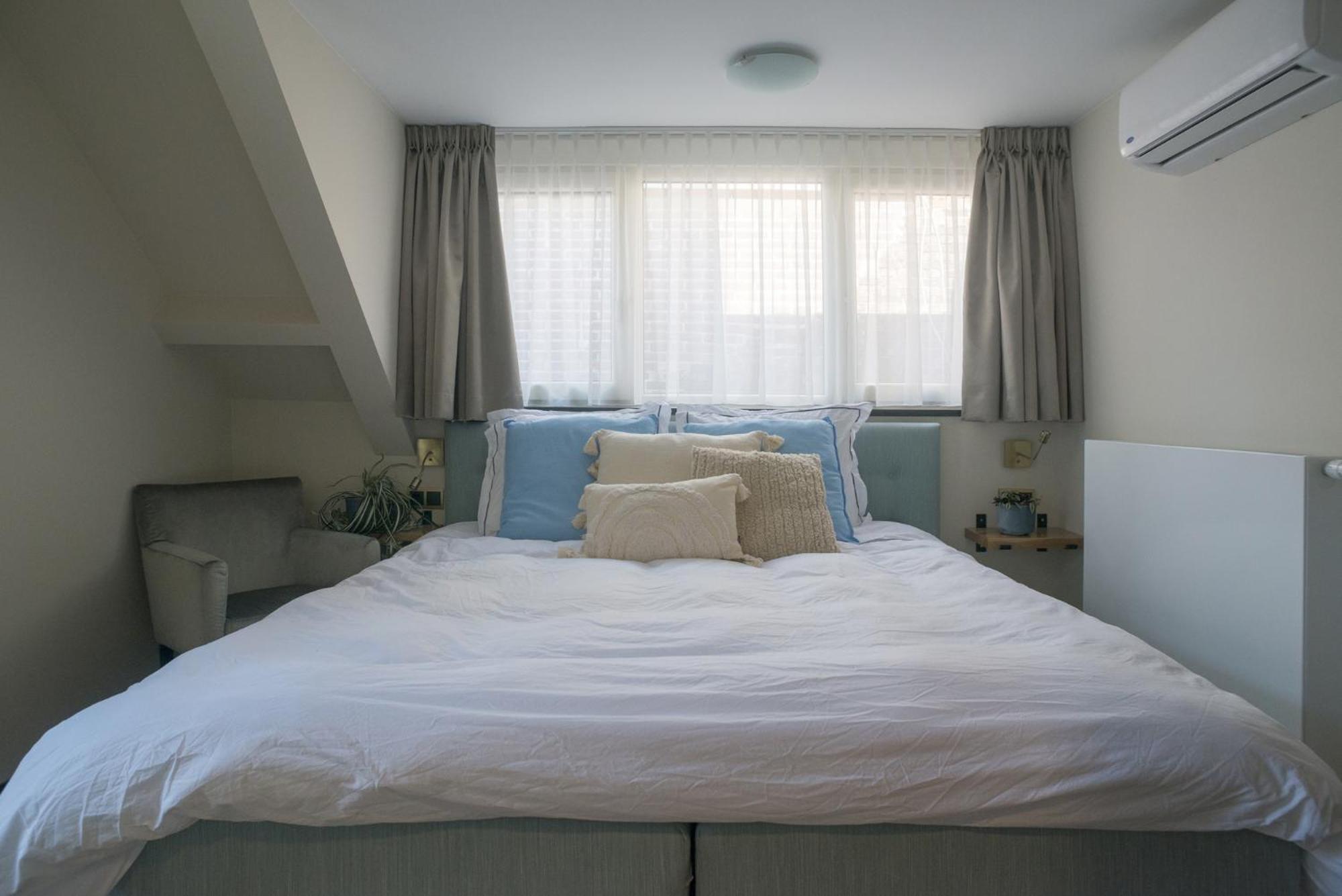 New Warm, Bed En Koffie * Tilburg
